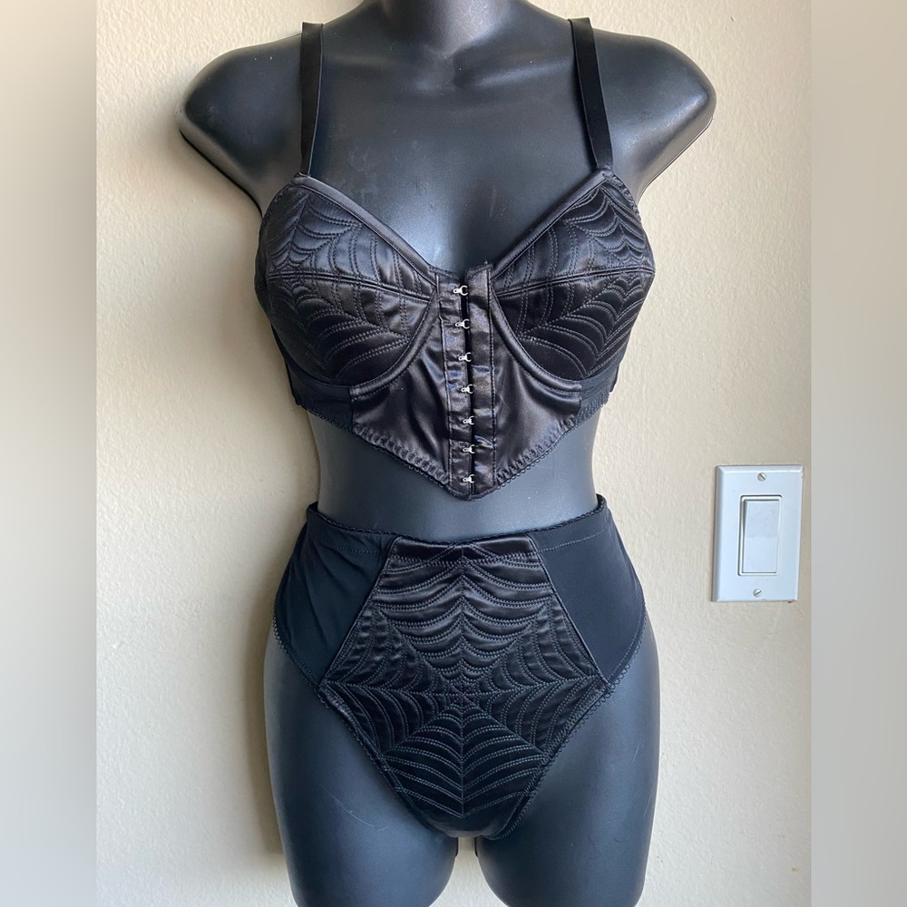 NWT Killstar Webutant Bullet Bra and Panty Set 2pc Spiderwebs